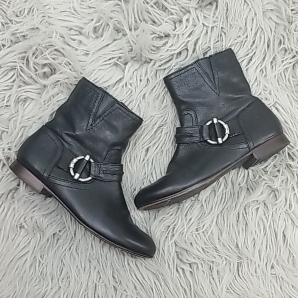 Frye Black Jillian Toggle Short Ankle Boots 7